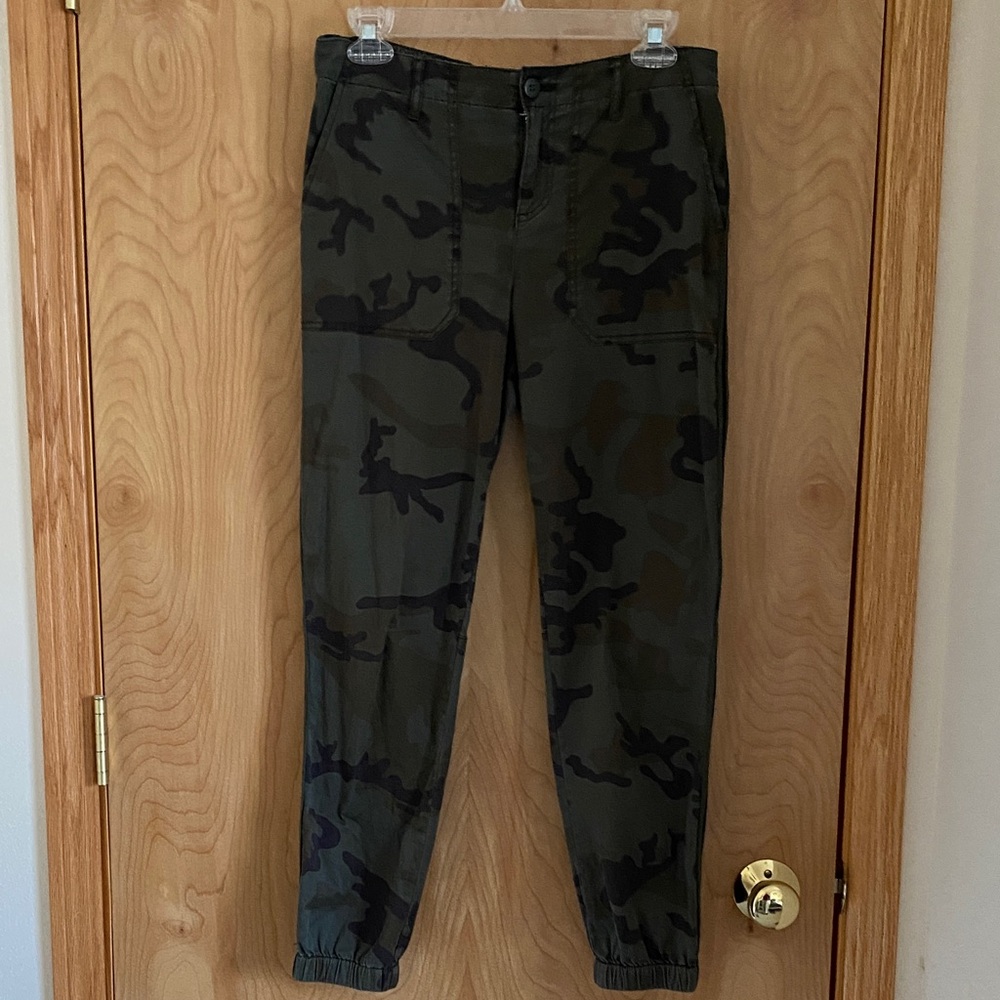 Sanctuary Green Camouflage Cargo Pants